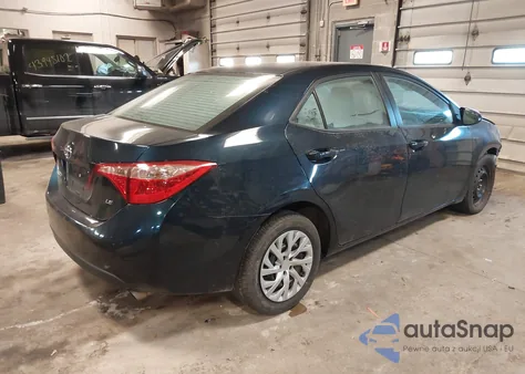 2017 Toyota Corolla Le z USA, uszkodzony, nr VIN 2T1BURHE5HC877246